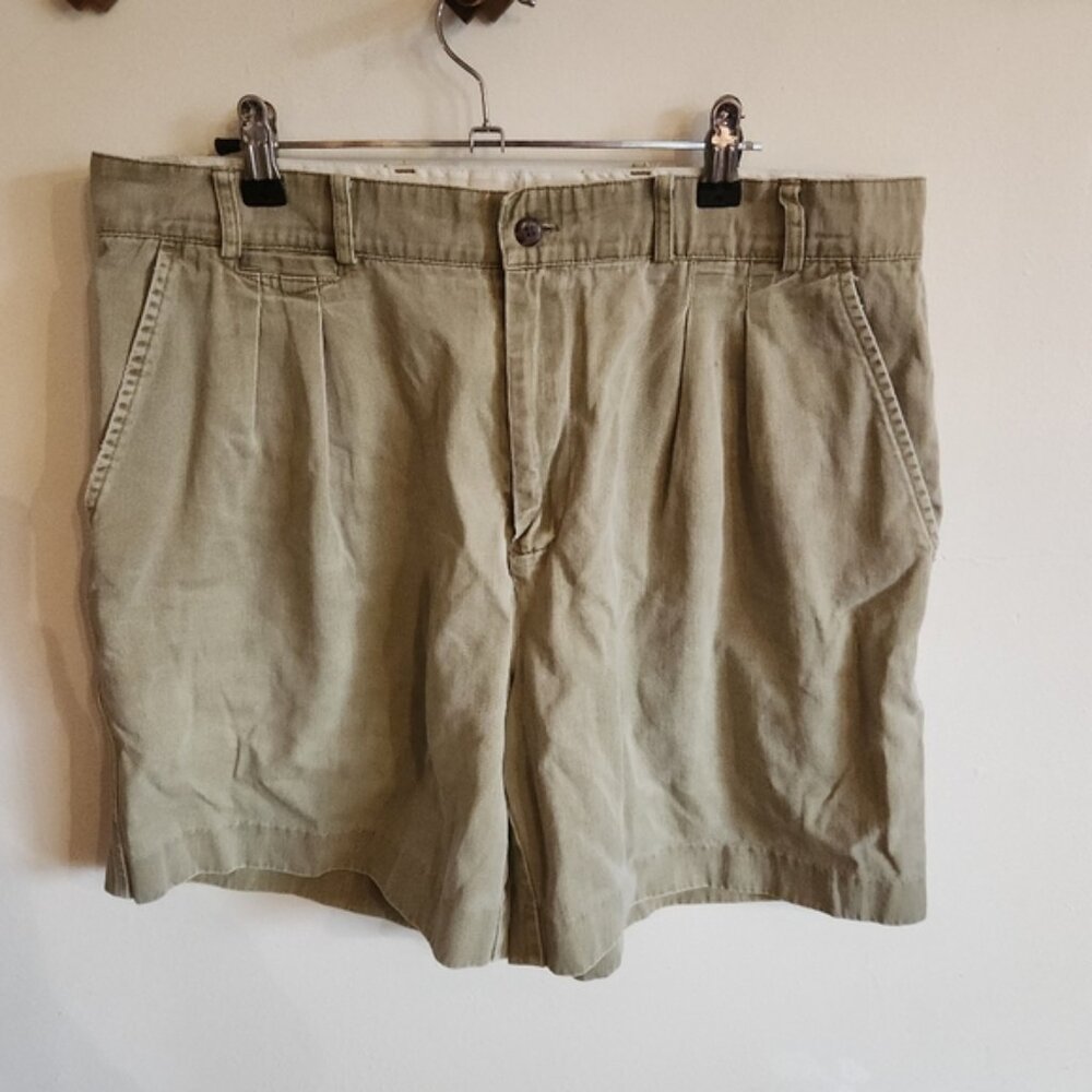 The Territory Ahead Casual Pleated Chino Shorts Olive Tan Cotton 36
